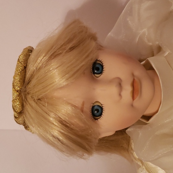 VTG Santa's Best Porcelain Animated Doll " FAITH" Long Hair, Cream and Gold Dres - Picture 3 of 10